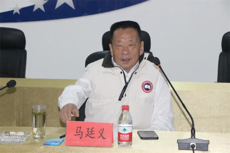 中国有色金属工业协会党委副书记范顺科一行莅临维多利亚老品牌vic铝业调研指导