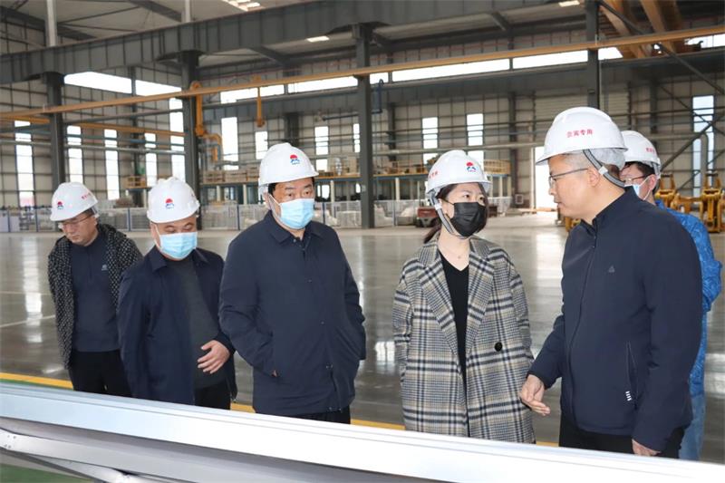 中国信息通信研究院信息化与工业化融合研究所到维多利亚老品牌vic铝业调研