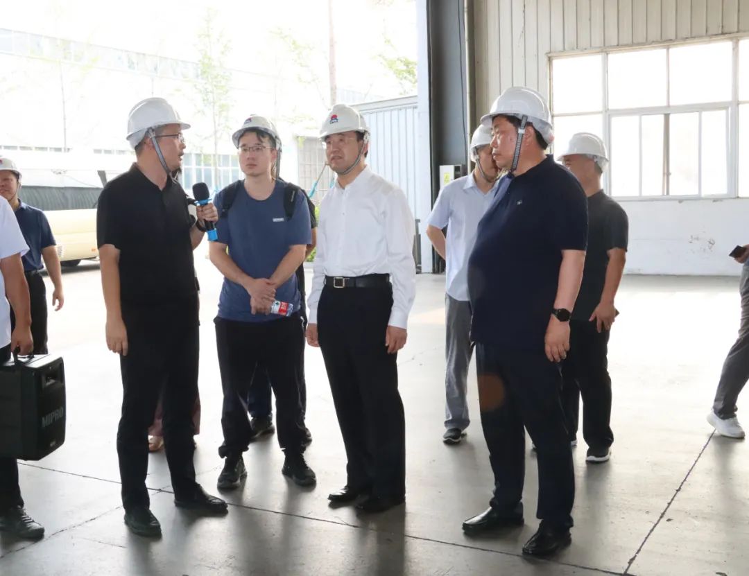 中国工业互联网研究院党委书记田川一行莅临维多利亚老品牌vic铝业调研